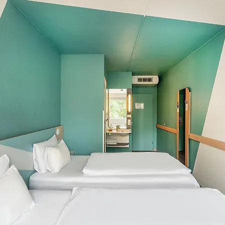 Отель Freiburg-west 3*