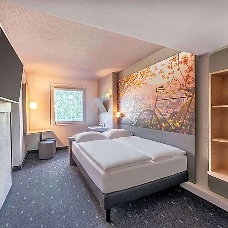 Freiburg-west 3*
