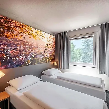 Freiburg-west Отель